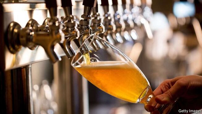 Bier enthält weniger Alkohol als Wodka.