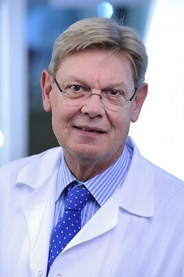 Arzt Narkologieexperte Raphael Bartosik